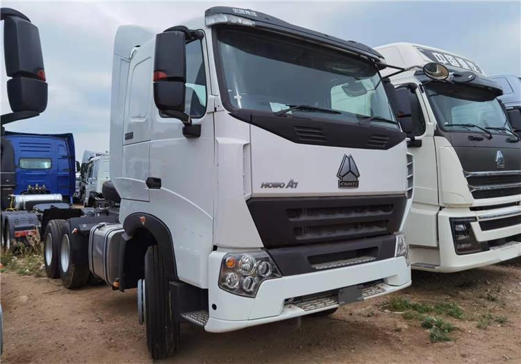 Howo A7 6x4 Tractor Trucks with Cheap Price for Sale in Ghana