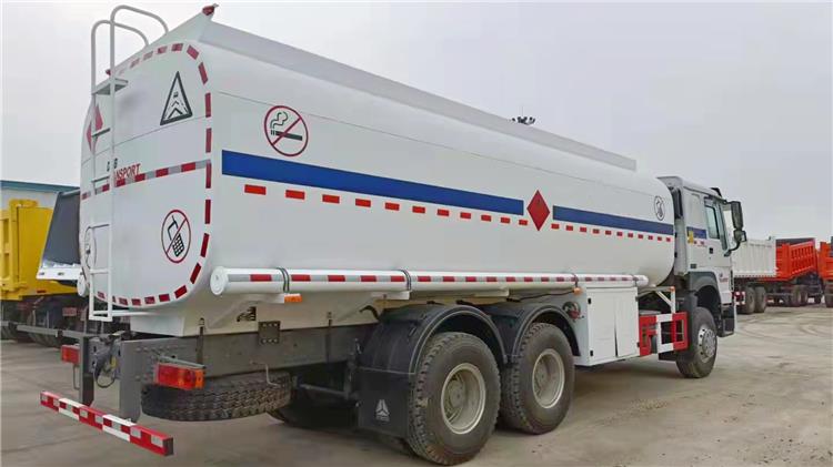 Cheap Howo 371 Liquid Tanker Truck for Sale in Nigeria