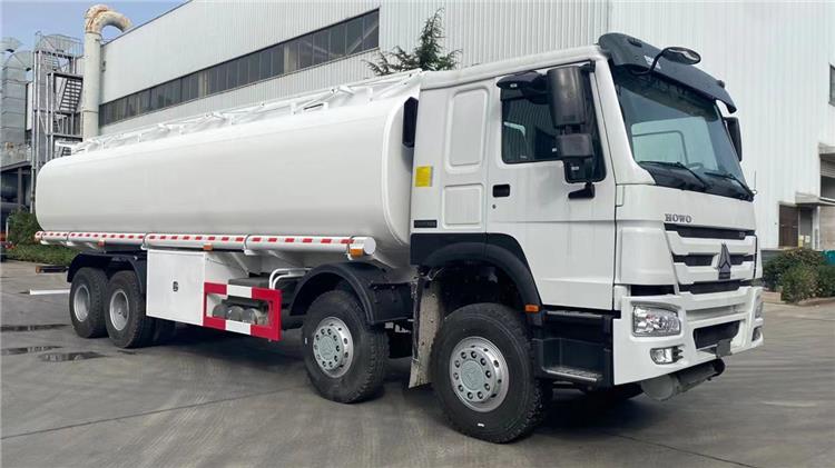 Howo 8x4 Tank Fuel Truck | 5000 Gallon Small Tanker Truck for Sale in Ghana Tema