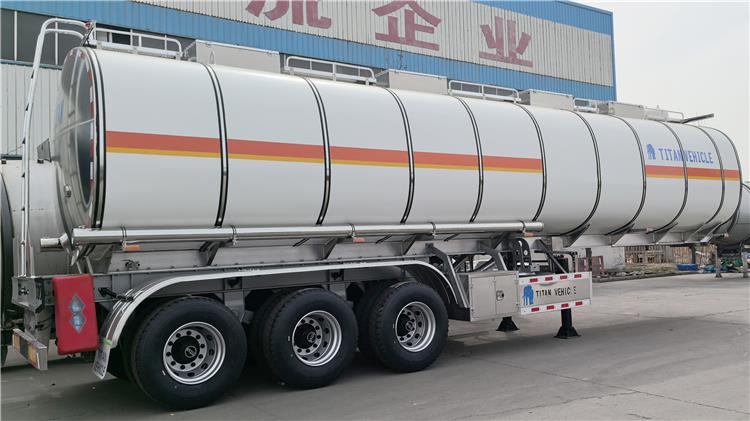 Aluminum Tanker Trailer for Sale with Insulation Layer for Sale In Abuja, Nigeria