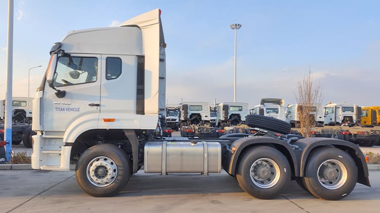 Sinotruk Howo 430 Tractor Head for Sale in Nigeria