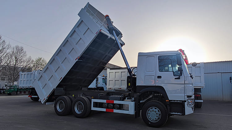 Howo 6x4 400HP Dump Truck for Sale in Nigeria