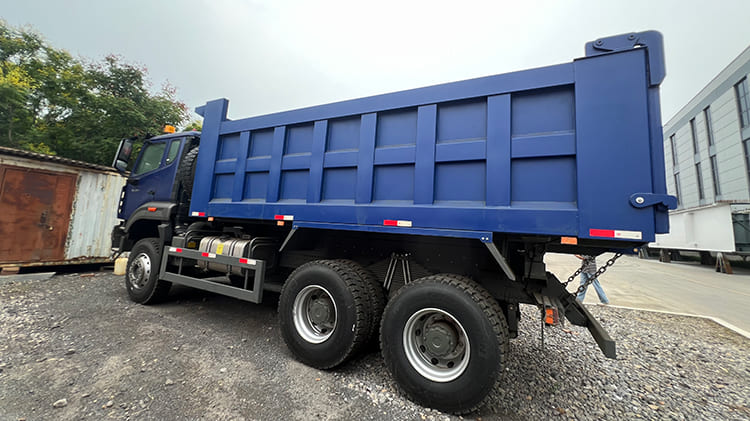 Sinotruk Howo NX371 6x4 Dump Truck for Sale in Nigeria