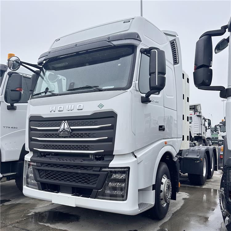 Howo CNG TH7 400HP Truck Head