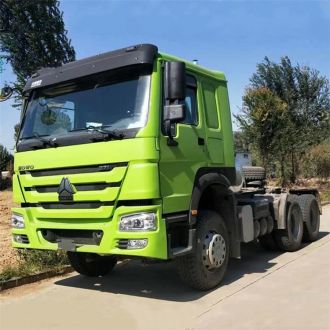 SINOTRUK HOWO 371 Head Truck